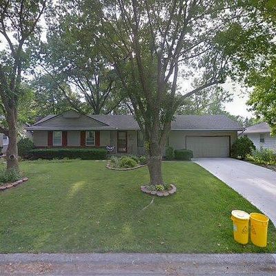 8524 Ash Ave, Raytown, MO 64138