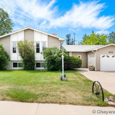 853 Melton St, Cheyenne, WY 82009