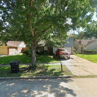 8530 Quail Crest Dr, Missouri City, TX 77489