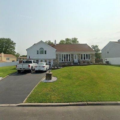 855 Meadowood Ln, Warminster, PA 18974