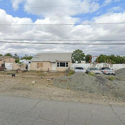 8557 Hemlock Ave, Fontana, CA 92335