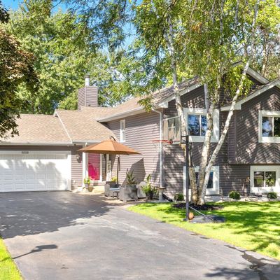 8558 Saratoga Ln, Eden Prairie, MN 55347