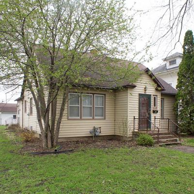 857 1 St St, Webster City, IA 50595