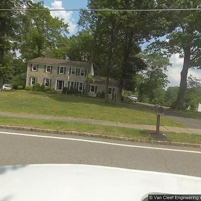 86 Parker Rd, Long Valley, NJ 07853