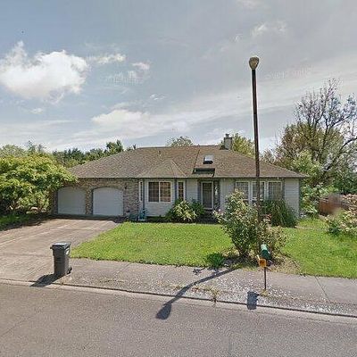 860 Hermanson St, Woodburn, OR 97071