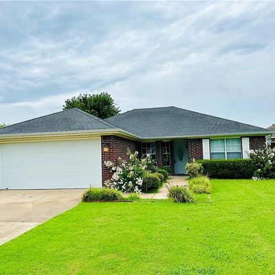 860 Honeysuckle Dr, Centerton, AR 72719