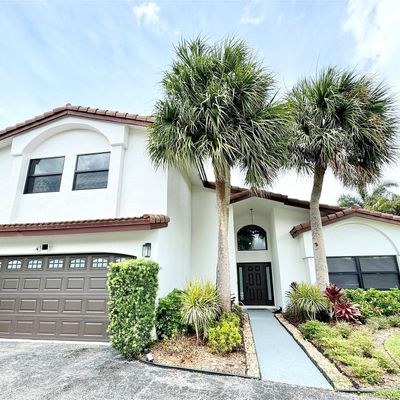 861 Mockingbird Ln, Plantation, FL 33324