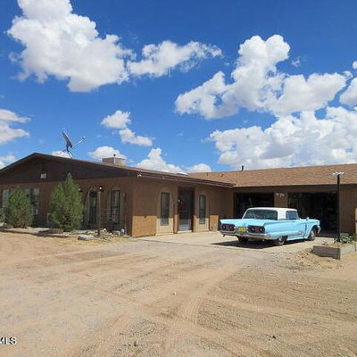 865 Outpost Ln, Radium Springs, NM 88054