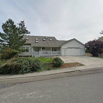 866 Sw Fairhaven Dr, Oak Harbor, WA 98277