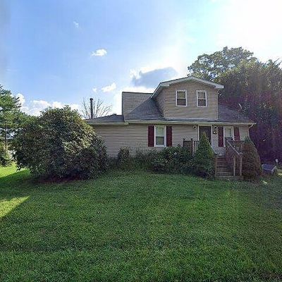 869 Bedford Rd, Masury, OH 44438