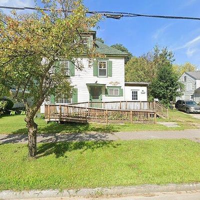 87 Academy St, Laconia, NH 03246