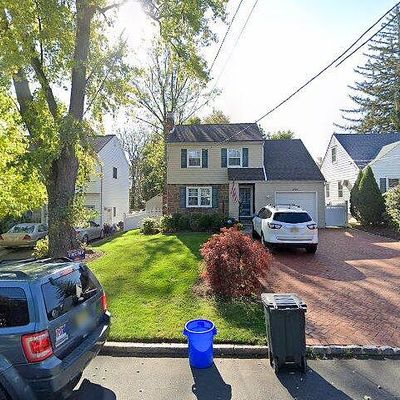 87 Satterthwaite Ave, Nutley, NJ 07110