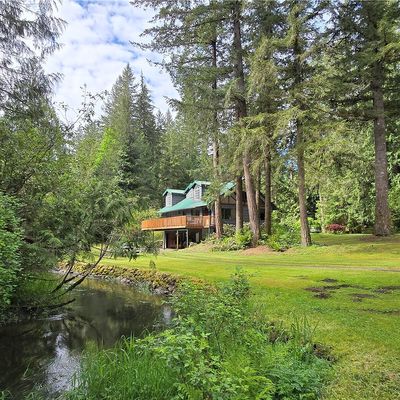 8702 Silver Lake Rd, Maple Falls, WA 98266