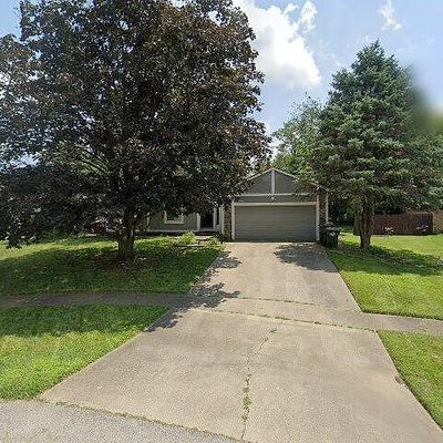 8703 Lantern Lite Pkwy, Louisville, KY 40220