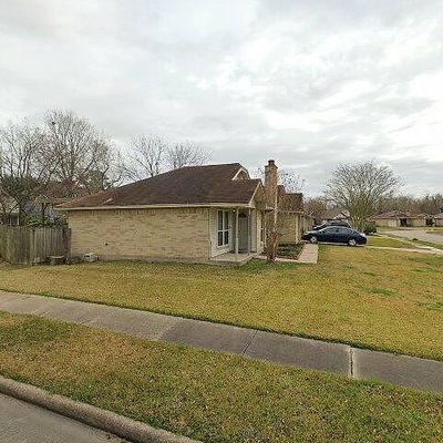 8703 Lazy Brook Ln, La Porte, TX 77571