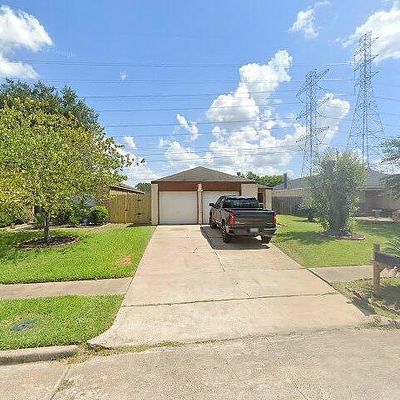 8707 Belle Park Dr, Houston, TX 77099