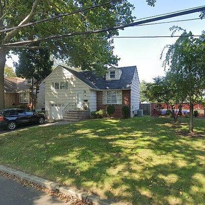 871 Grove St, Rahway, NJ 07065