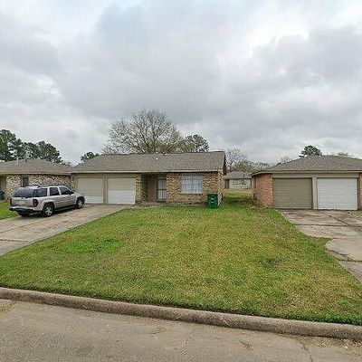 8714 Valley Flag Dr, Houston, TX 77078