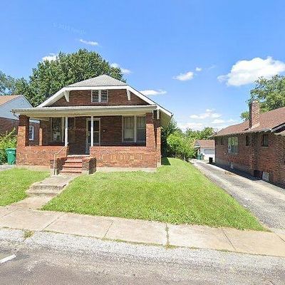 8719 Granada Pl, Saint Louis, MO 63136