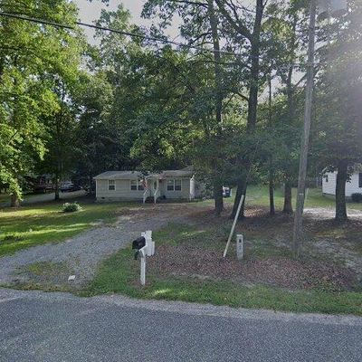 8729 Marlfield Rd, Gloucester, VA 23061