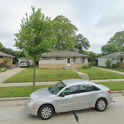 8736 W Monrovia Ave, Milwaukee, WI 53225