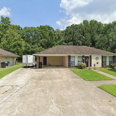 8748 Cody Dr, Baton Rouge, LA 70811