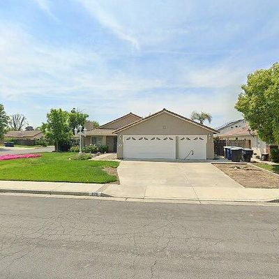 875 E Sherwood Dr, Hanford, CA 93230