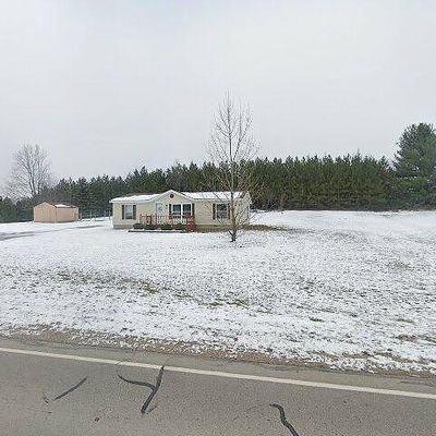 8777 S 45 Rd, Cadillac, MI 49601