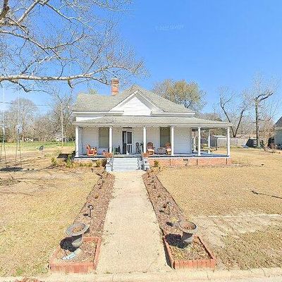 88 Hardwich St, Notasulga, AL 36832