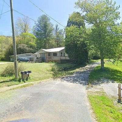 88 Jack Sullins Rd, Spruce Pine, NC 28777