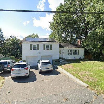 88 Lancashire Rd, Springfield, MA 01104