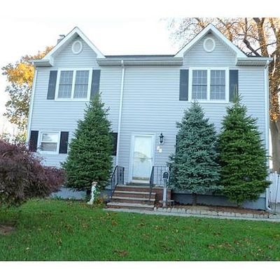 88 W Willow St, Colonia, NJ 07067