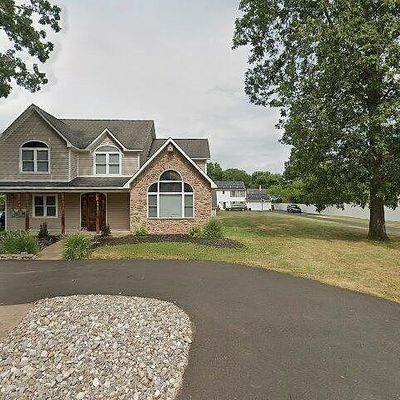 827 Hulmeville Rd, Langhorne, PA 19047