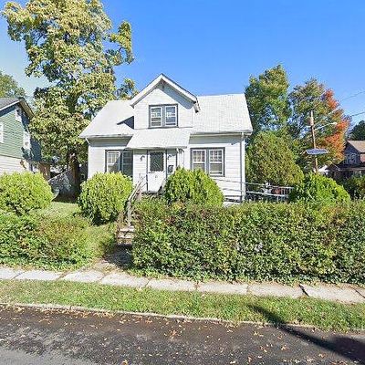 83 Woodside Rd, Maplewood, NJ 07040