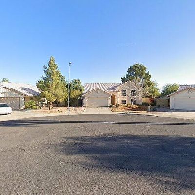 831 N Owl Dr, Gilbert, AZ 85234