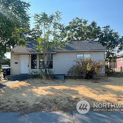 831 S Grand Dr, Moses Lake, WA 98837