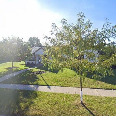 831 Shady Ln, Oconomowoc, WI 53066