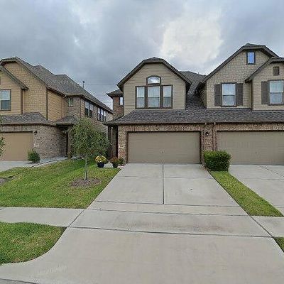 8311 Hawthorn Valley Ln, Houston, TX 77095