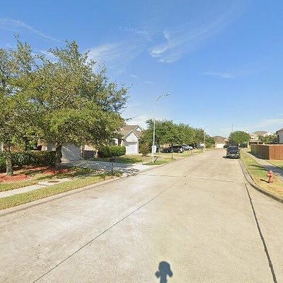 8318 Sand Plum Ln, Baytown, TX 77523