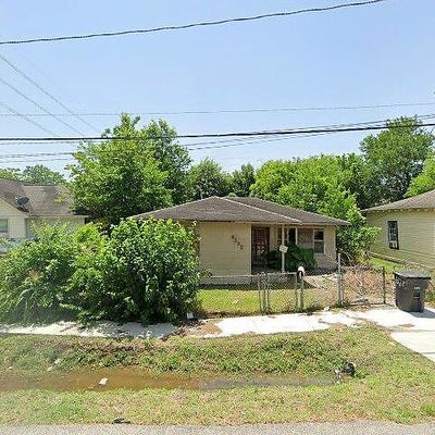 8328 Corinth St, Houston, TX 77051