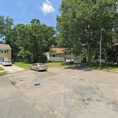 833 Rudwin St, Lakewood, NJ 08701