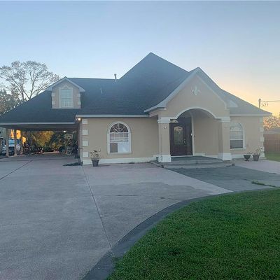 8333 River Rd, Westwego, LA 70094