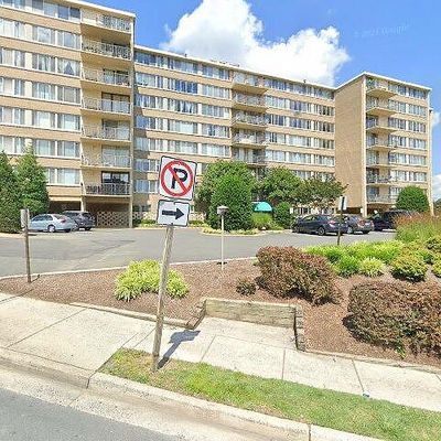 834 S Greenbrier St #2, Arlington, VA 22204