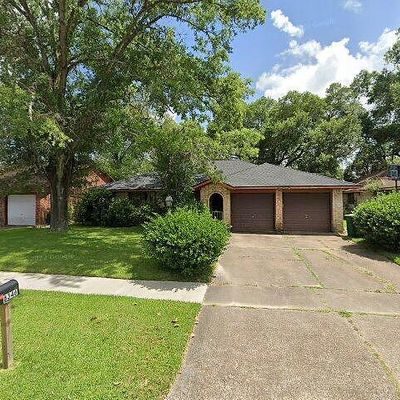 8346 Sterlingshire St, Houston, TX 77078