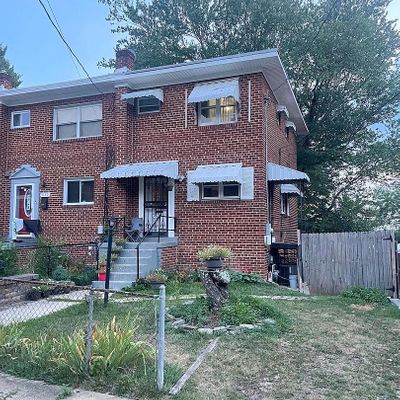 835 Neptune Ave, Oxon Hill, MD 20745