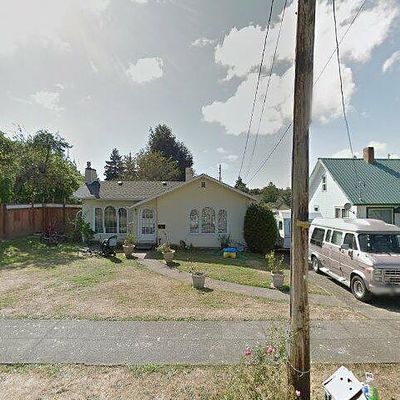 837 N Dean St, Coquille, OR 97423