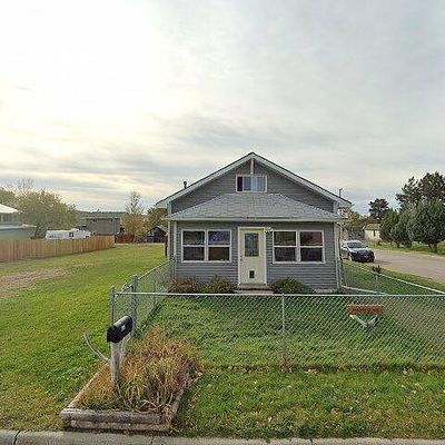 838 Wood St, Newcastle, WY 82701