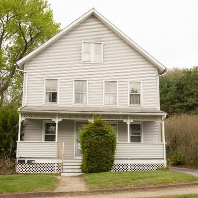 84 Oak Ave, Shelton, CT 06484