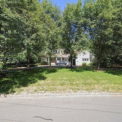 84 Pine St, Chatham, NJ 07928