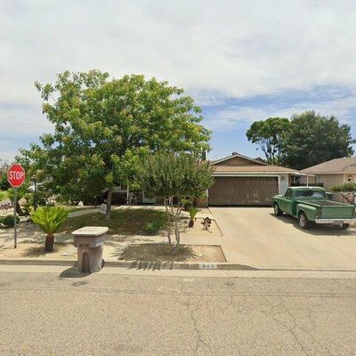 840 S Kazarian St, Tulare, CA 93274